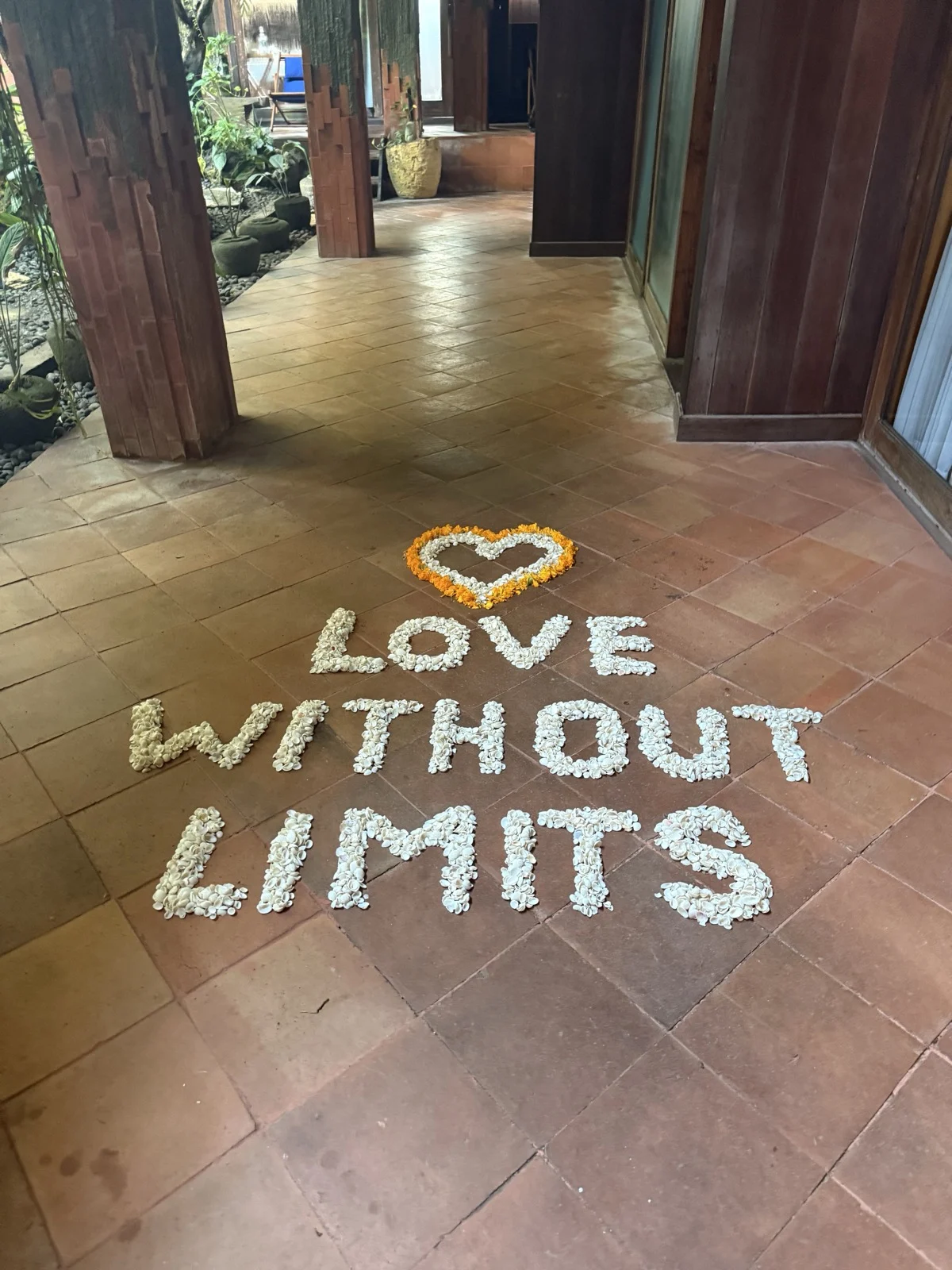 Love without limits, from Udara's Sunday Festival here in Bali. | Zac Spowart on the five love languages and conscious relating, Love Unlocked. Love without limits, from Udara's Sunday Festival here in Bali. | Zac Spowart on the five love languages and conscious relating, Love Unlocked.