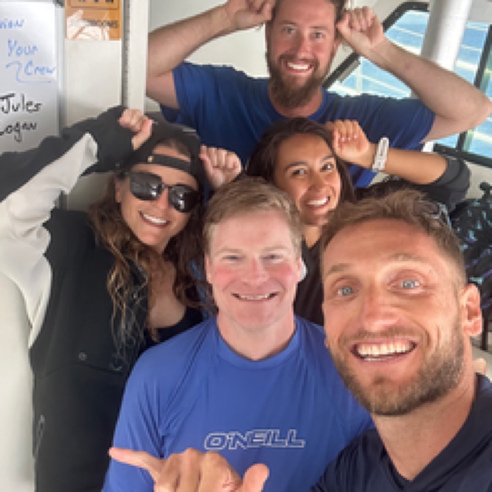 Hammerhead shark dive crew, Lahaina Divers